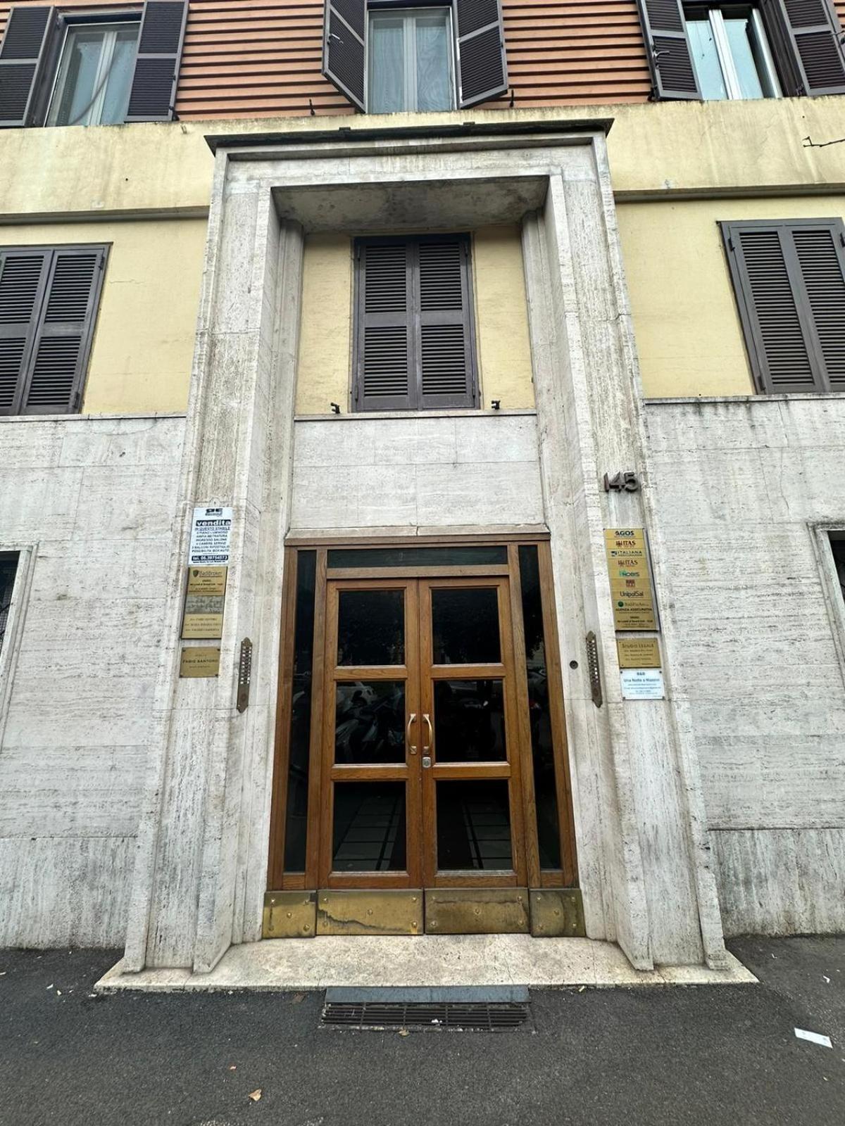 B&B Una Notte A Mazzini Rom Exterior foto